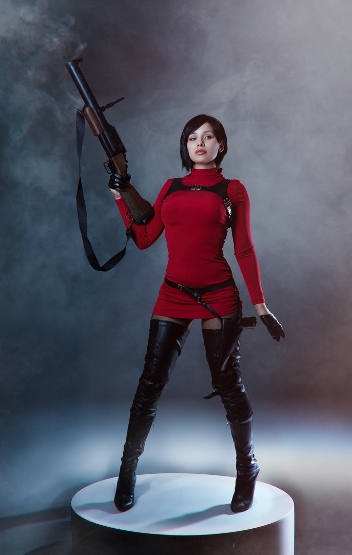 Косплей девчонок Ada Wong и Ashley из Resident Evil 4 от Red Saya и Mnbn A 5