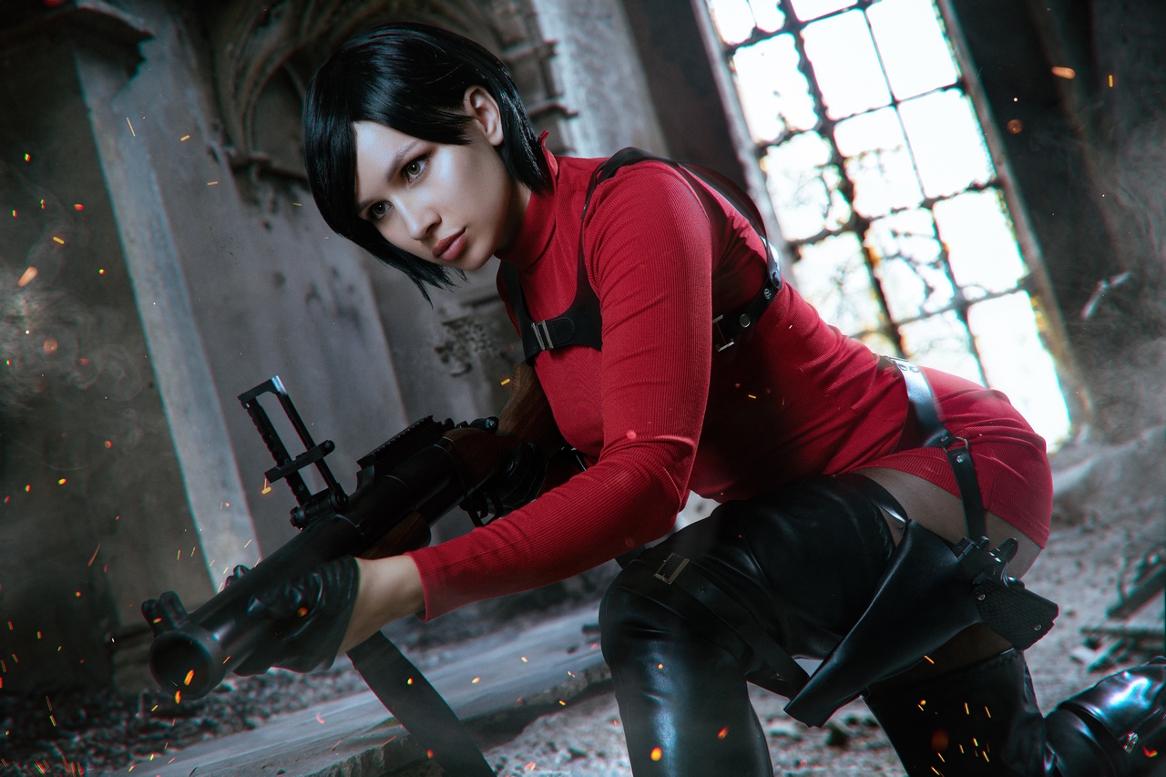 Косплей девчонок Ada Wong и Ashley из Resident Evil 4 от Red Saya и Mnbn A 9