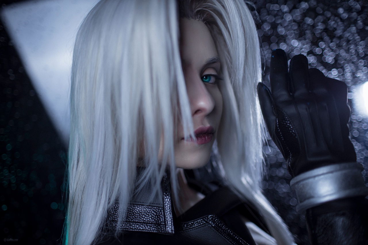 Косплей фем версии Sephiroth из культовой Final Fantasy Vii от Zuza Cosplay 9