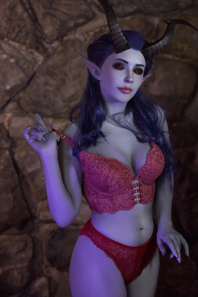 Косплей тифлинг барддки Alfira из Baldur's Gate 3 от Mercurygin Cosplay 6