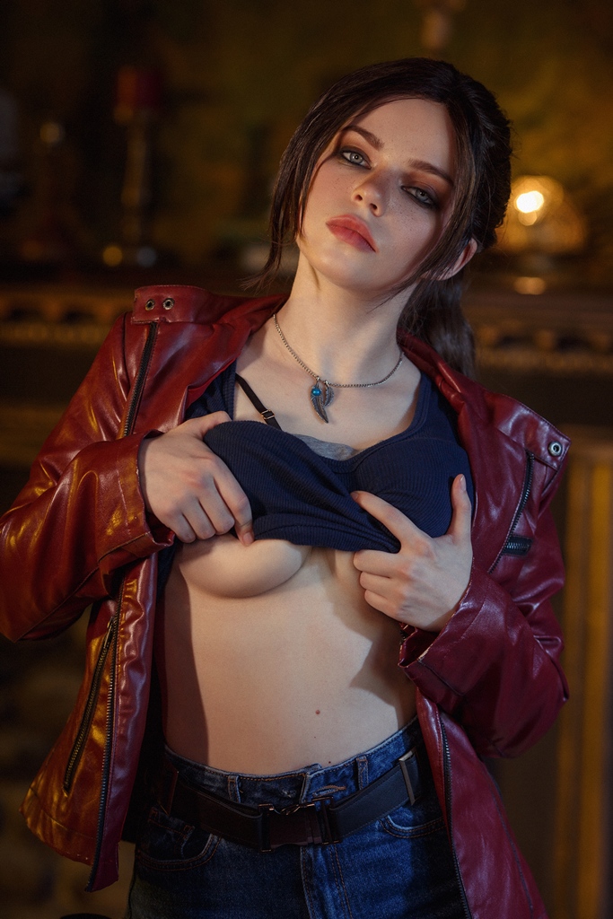 Косплей Claire Redfield и Ada Wong из серии хорроров Resident Evil от Ashen Reina и Kalinka Fox 6