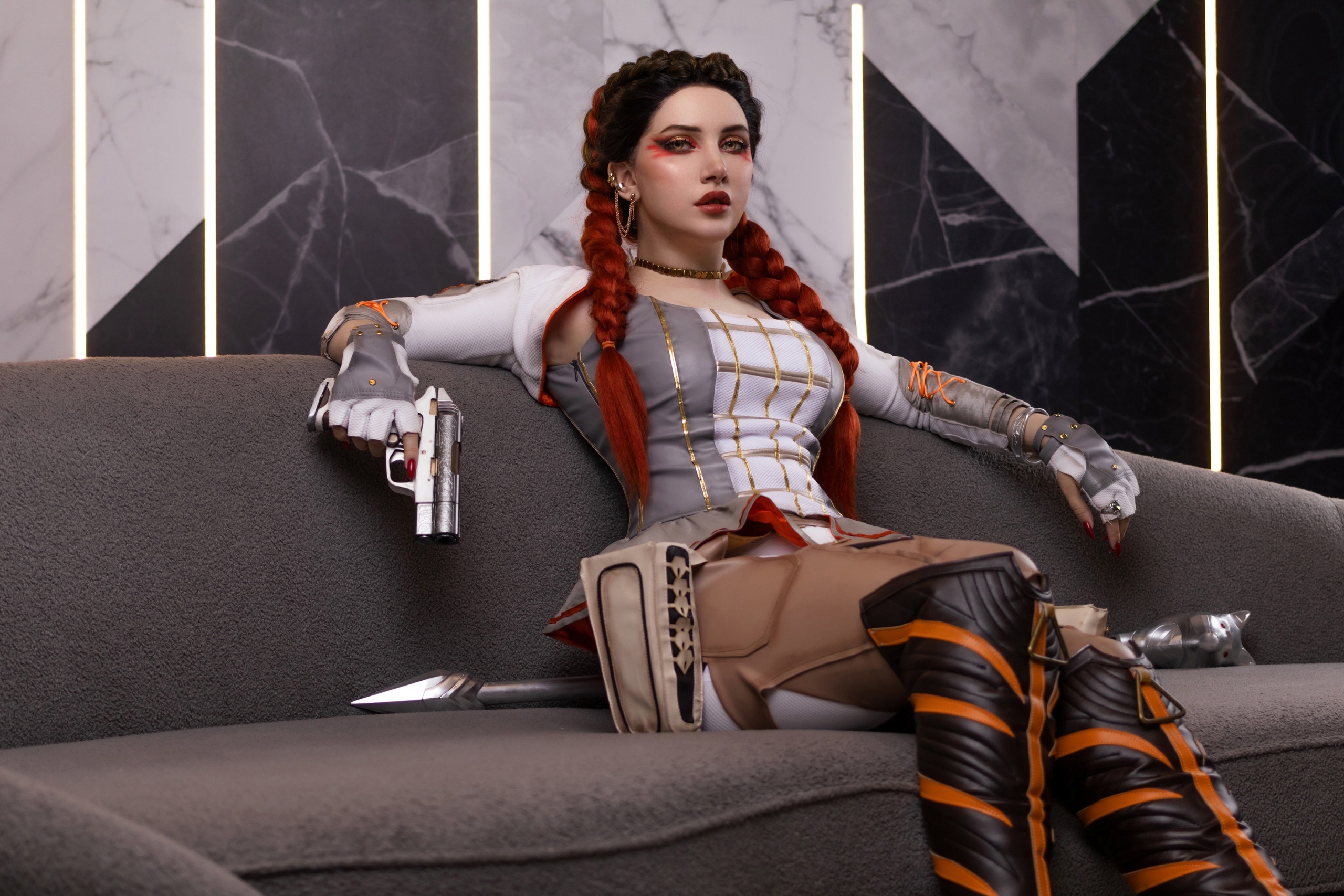 Косплей телепортирующейся воровки Loba из Apex Legends от Ulichan 3