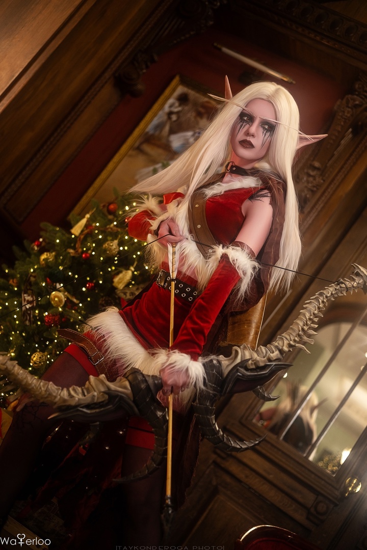 Косплей Sylvanas Windrunner в рождественском наряде из вселенной Warcraft от Waterloo 1