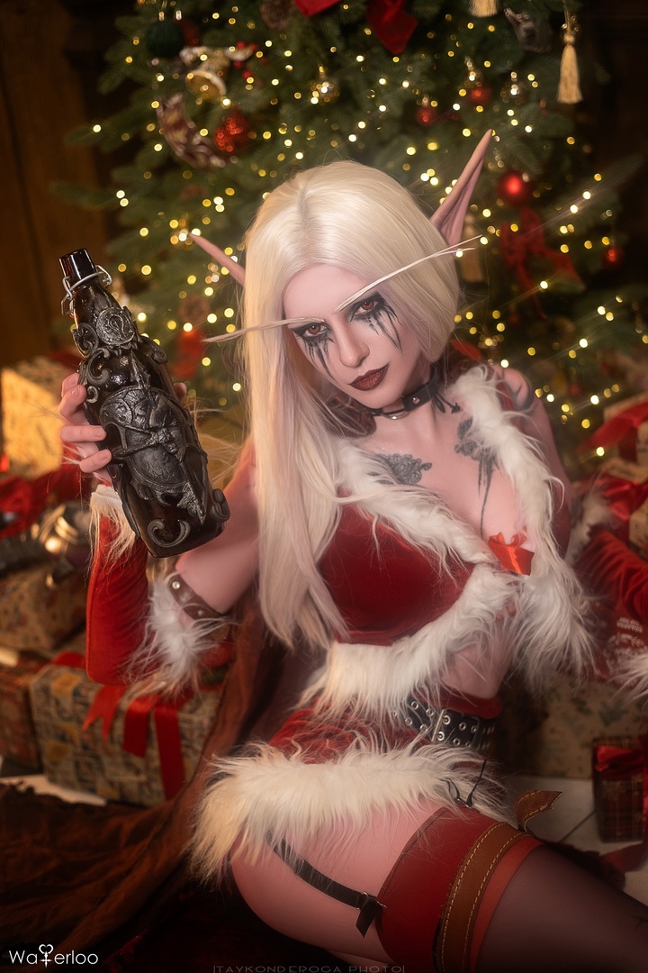 Косплей Sylvanas Windrunner в рождественском наряде из вселенной Warcraft от Waterloo 3