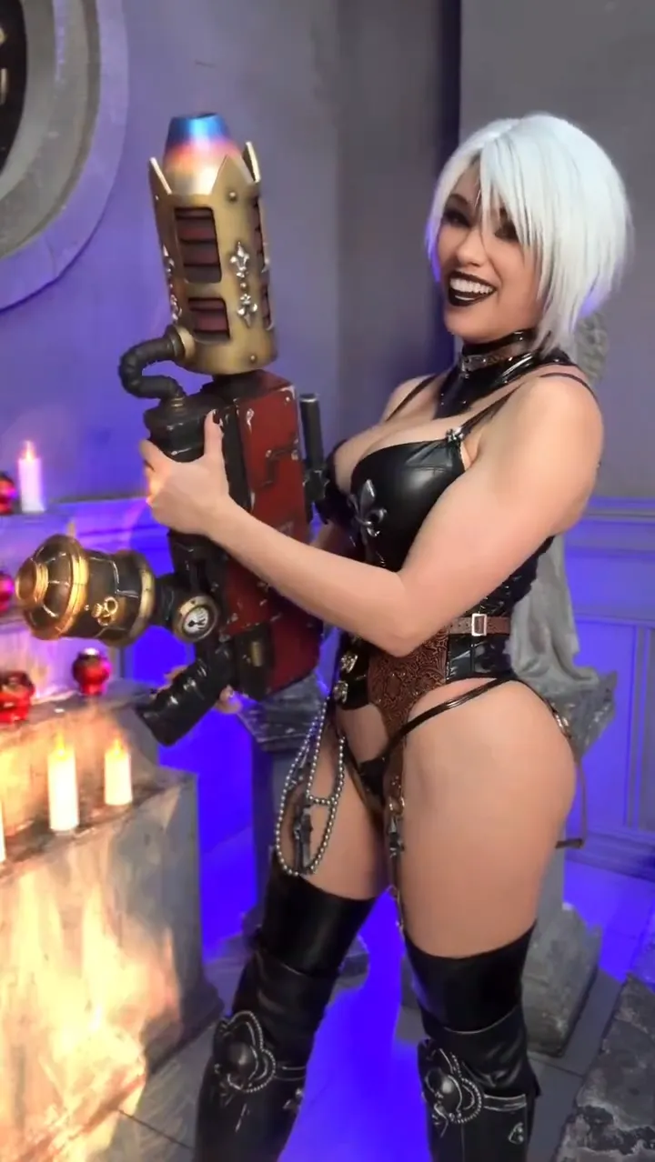 Косплей Adepta Sororitas (sister Of Battle) из вселенной Warhammer 40k от Octokuro 8