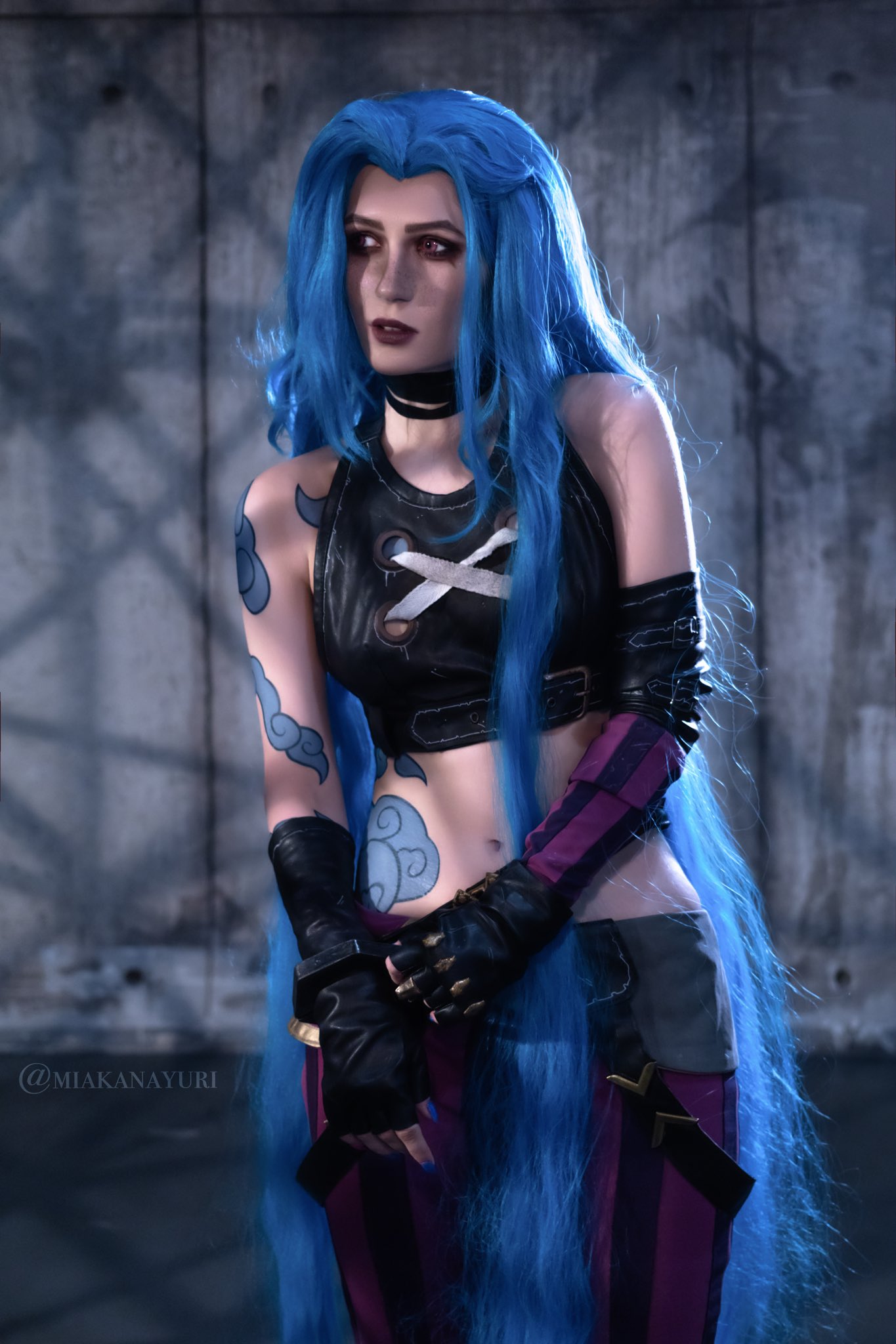 Косплей Jinx из Arcane League Of Legends от Mik Allen 5