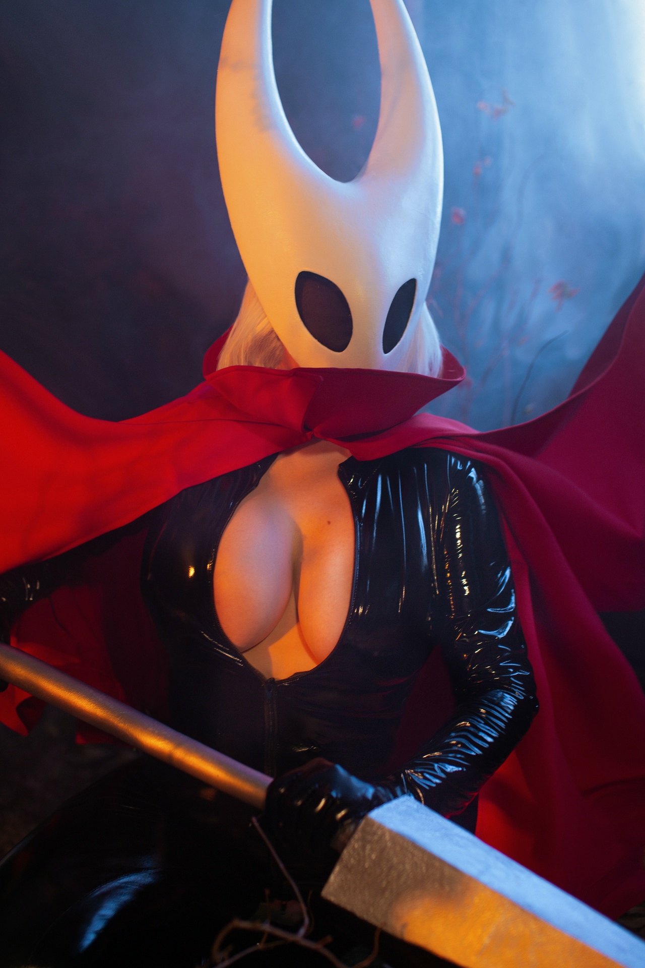 Косплей hornet из hollow knight silksong от your personal succubus — alice cosplay 1