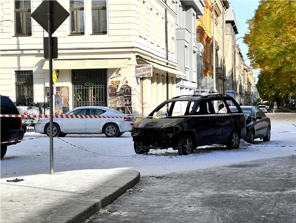Screenshot 2025 11 07 at 22 50 56 PHOTOS ‘Resident Evil’ blankets Prague’s Karlín neighborhood in snow for key action scene The Prague Reporter